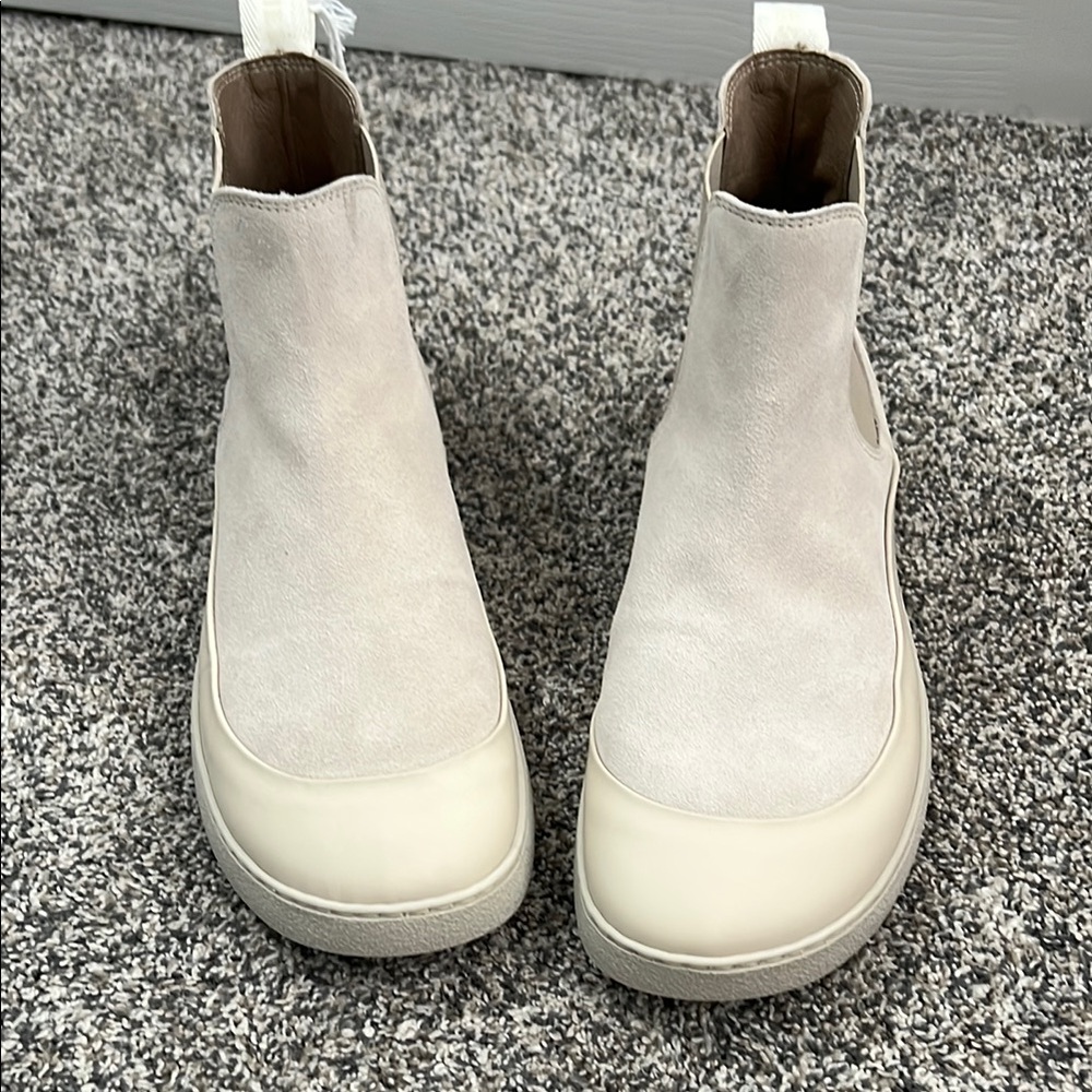 Groundies Sienna Boot.